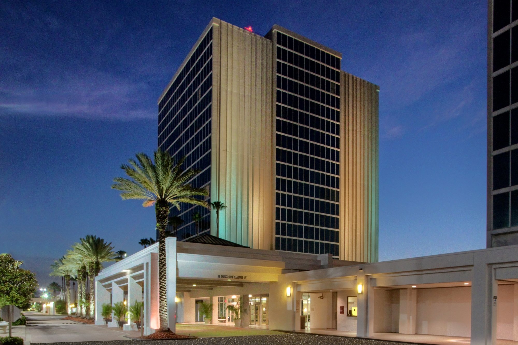 DoubleTree by Hilton at the Entrance to Universal Orlando